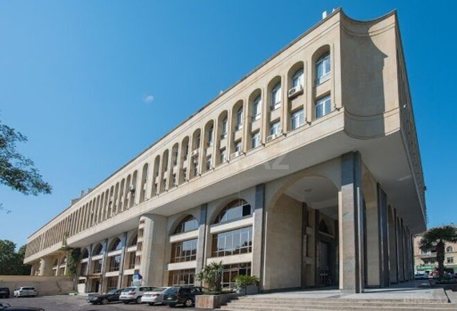 Продаётся 2-комн. вторичка 60 м², м. Элмляр Академиясы, photo 1 from 12