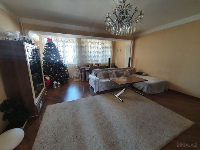 Продаётся 3-комн. вторичка 96 м², м. 28 мая, photo 1 from 13