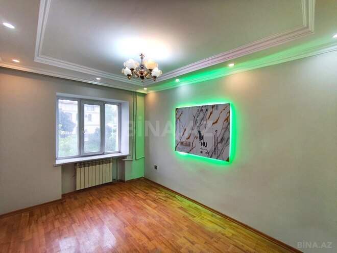 Сдаётся 3-комн. вторичка 80 м², м. Нефтчиляр, photo 4 from 29