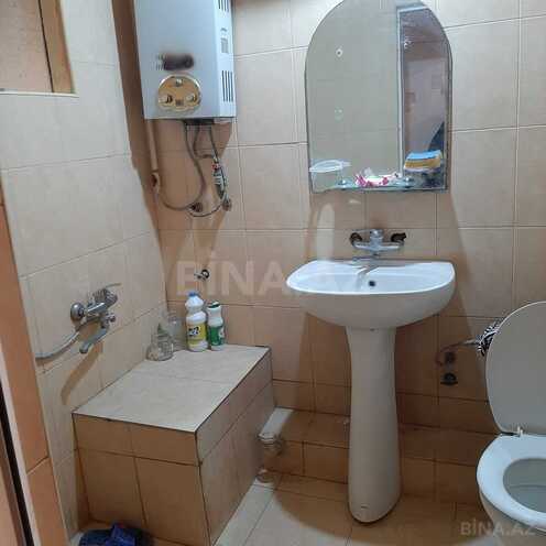 Продаётся 1-комн. вторичка 30 м², м. Кара Караев, photo 7 from 9