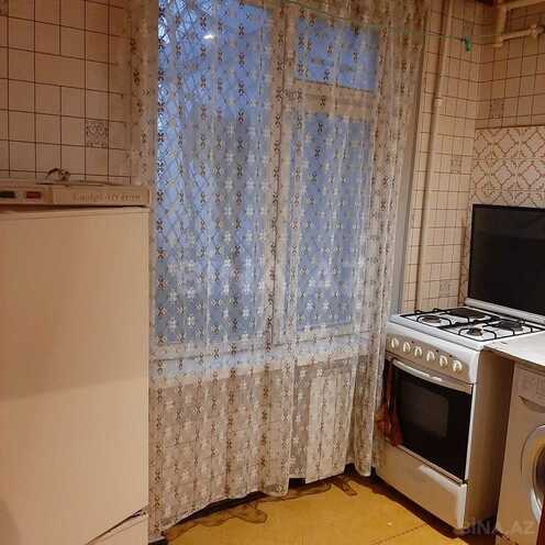 Продаётся 1-комн. вторичка 30 м², м. Кара Караев, photo 6 from 9