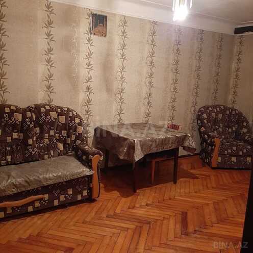 Продаётся 1-комн. вторичка 30 м², м. Кара Караев, photo 3 from 9
