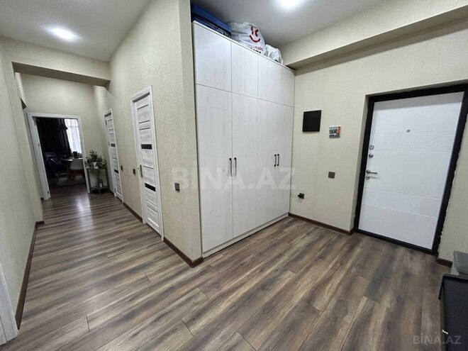 Продаётся 3-комн. новостройка 135 м², м. Кара Караев, photo 1 from 26