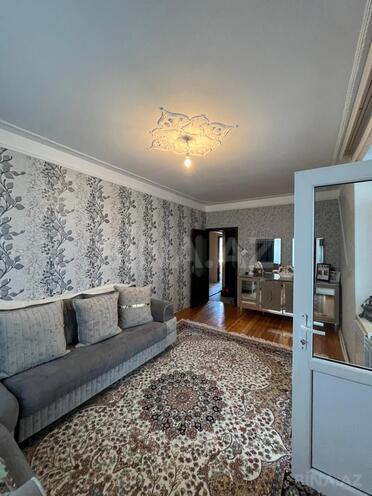 Продаётся 2-комн. вторичка 60 м², м. Ази Асланов, photo 4 from 12