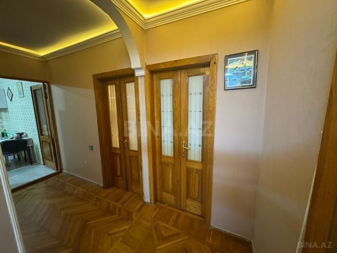 Продаётся 4-комн. вторичка 110 м², Бинагадинский р., photo 14 from 18