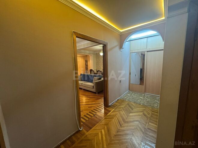 Продаётся 4-комн. вторичка 110 м², Бинагадинский р., photo 17 from 18