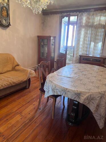 Сдаётся 3-комн. вторичка 65 м², м. Нефтчиляр, photo 3 from 11