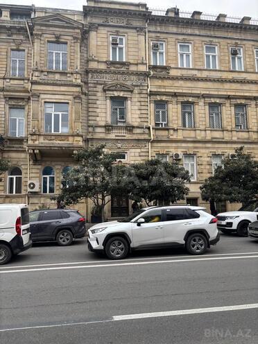 İcarəyə verilir 8 otaqlı ofis 362 m², İçəri Şəhər m., photo 17 from 18