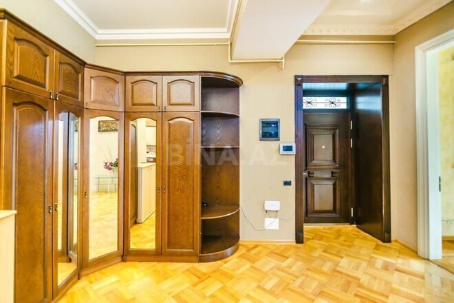 Сдаётся 3-комн. вторичка 140 м², м. Ичеришехер, photo 9 from 20