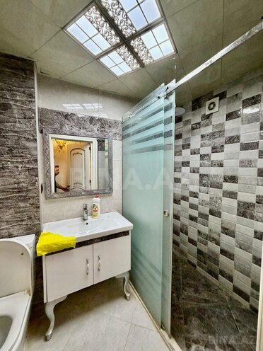 Продаётся 3-комн. вторичка 70 м², м. Нефтчиляр, photo 17 from 19
