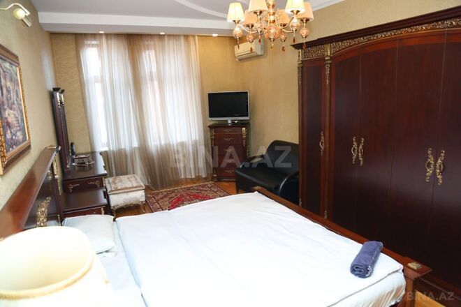 İcarəyə verilir 4 otaqlı yeni tikili 250 m², 28 May m., photo 15 from 30