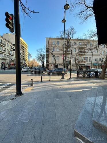 Satılır 2 otaqlı köhnə tikili 50 m², 28 May m., photo 22 from 24