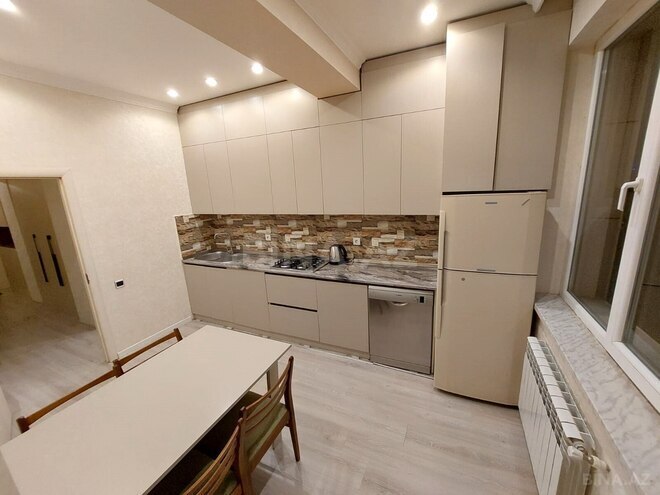 Сдаётся 3-комн. новостройка 80 м², Насиминский  р., photo 11 from 20
