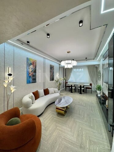 İcarəyə verilir 2 otaqlı yeni tikili 90 m², 28 May m., photo 1 from 11