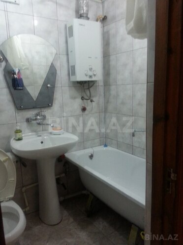 Продаётся 4-комн. вторичка 90 м², м. Кара Караев, photo 13 from 15