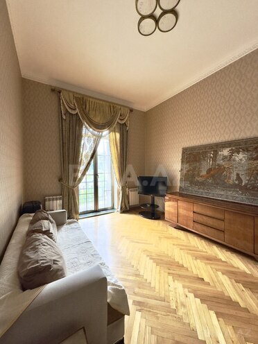 Продаётся 5-комн. вторичка 250 м², м. Ичеришехер, photo 18 from 21