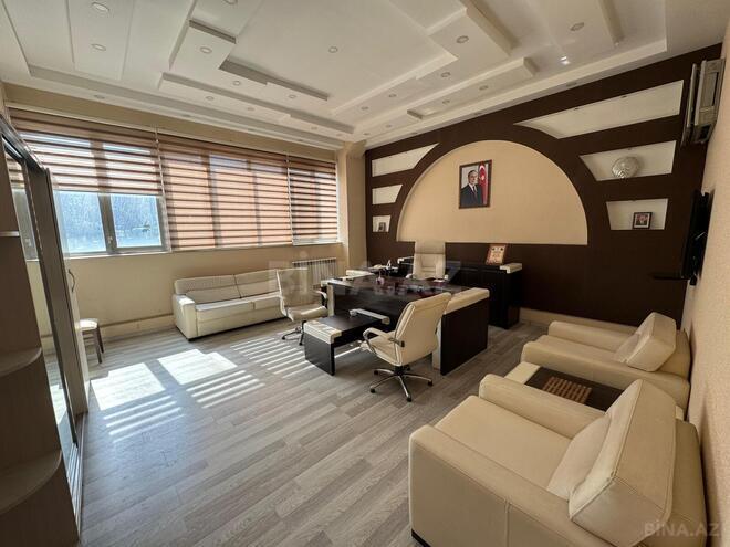 Сдаётся 6-комн. офис 250 м², м. Иншаатчылар, photo 1 from 21