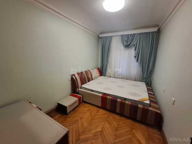 Satılır 3 otaqlı köhnə tikili 75 m², Nizami m., photo 3 from 19