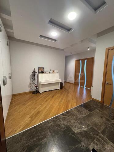 Satılır 3 otaqlı yeni tikili 140 m², 8 Noyabr m., photo 17 from 31