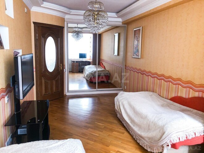 Satılır 3 otaqlı köhnə tikili 100 m², 28 May m., photo 14 from 17