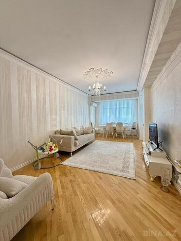Продаётся 3-комн. новостройка 110 м², м. Иншаатчылар, photo 1 from 18