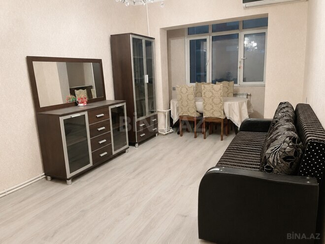 Продаётся 3-комн. вторичка 90 м², м. Нариман Нариманов, photo 1 from 8