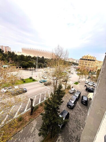 Satılır 3 otaqlı köhnə tikili 56 m², Yasamal r., photo 16 from 26