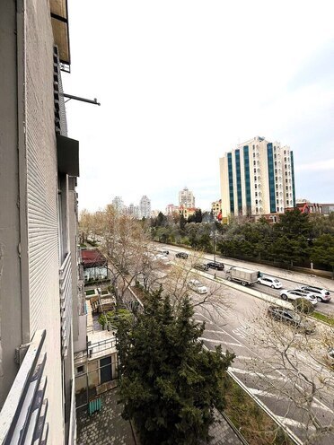Satılır 3 otaqlı köhnə tikili 56 m², Yasamal r., photo 15 from 26