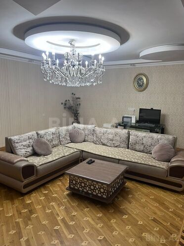 Продаётся 4-комн. вторичка 113 м², пос. Бакиханова, photo 1 from 23