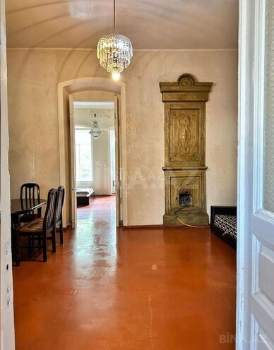 Satılır 5 otaqlı köhnə tikili 135 m², Nəsimi r., photo 3 from 18