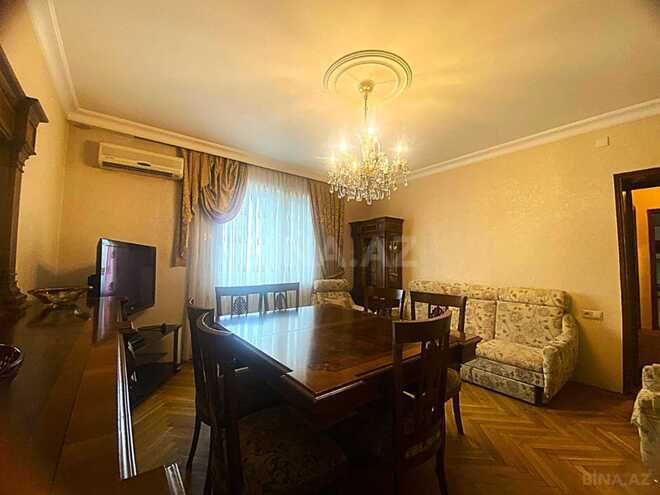 Продаётся 4-комн. вторичка 115 м², м. Элмляр Академиясы, photo 1 from 13
