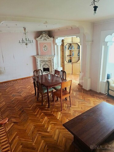 Satılır 4 otaqlı köhnə tikili 125 m², Elmlər Akademiyası m., photo 1 from 21