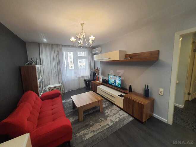 Продаётся 2-комн. вторичка 60 м², м. Низами, photo 1 from 17