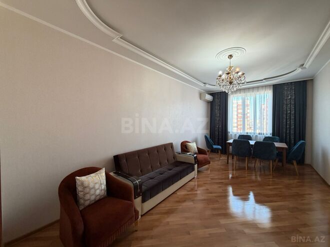 Сдаётся 3-комн. новостройка 130 м², м. Кара Караев, photo 1 from 25