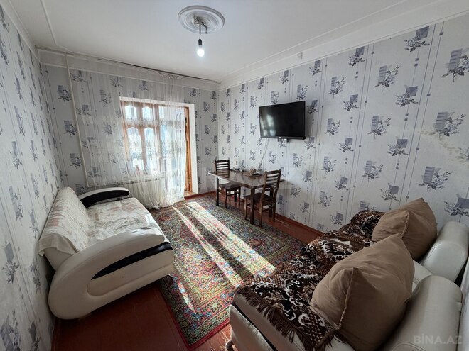 Satılır 2 otaqlı köhnə tikili 65 m², İnşaatçılar m., photo 1 from 20