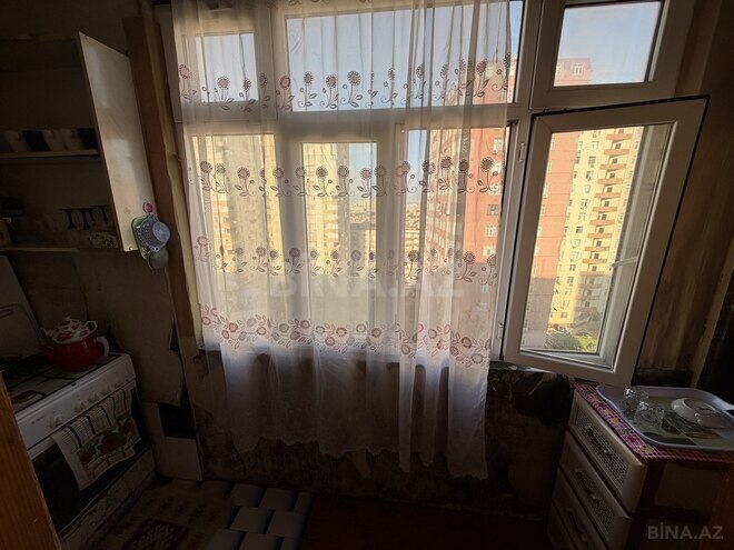 Satılır 2 otaqlı köhnə tikili 65 m², İnşaatçılar m., photo 13 from 20