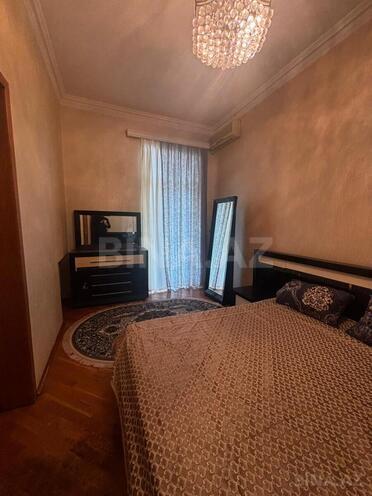 Satılır 2 otaqlı köhnə tikili 80 m², 28 May m., photo 10 from 28