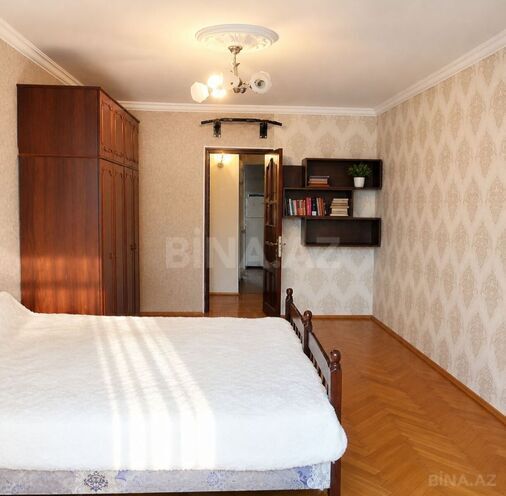 Satılır 3 otaqlı köhnə tikili 85 m², İnşaatçılar m., photo 6 from 10
