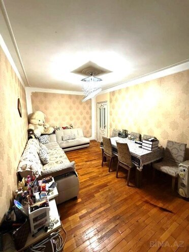 Продаётся 2-комн. вторичка 45 м², м. Кара Караев, photo 3 from 20