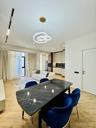 Сдаётся 2-комн. новостройка 90 м², м. Низами, photo 1 from 13