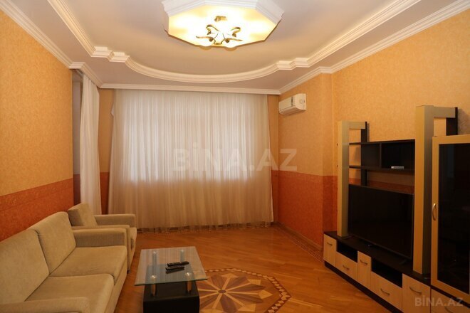 Сдаётся 3-комн. новостройка 125 м², м. Низами, photo 4 from 18