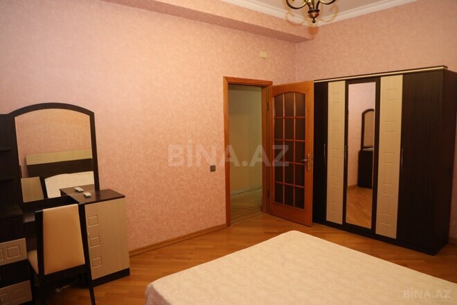 Сдаётся 3-комн. новостройка 125 м², м. Низами, photo 9 from 18