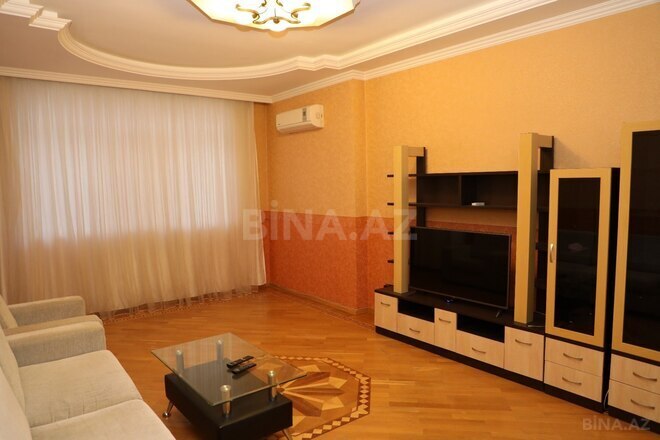 Сдаётся 3-комн. новостройка 125 м², м. Низами, photo 14 from 18