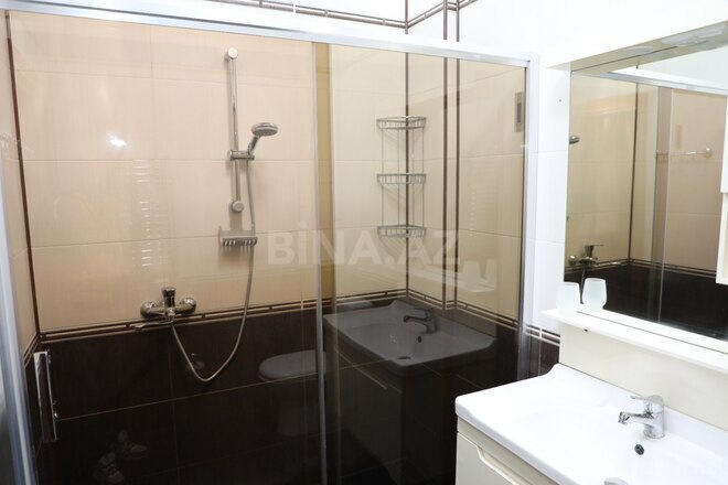 Сдаётся 3-комн. новостройка 125 м², м. Низами, photo 17 from 18