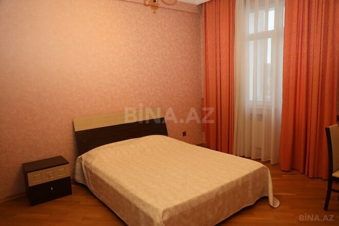 Сдаётся 3-комн. новостройка 125 м², м. Низами, photo 13 from 18