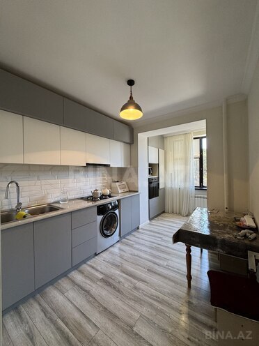 Продаётся 3-комн. вторичка 70 м², м. Элмляр Академиясы, photo 3 from 18