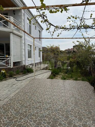 Satılır 6 otaqlı həyət evi/bağ evi 180 m², Novxanı q., photo 1 from 32