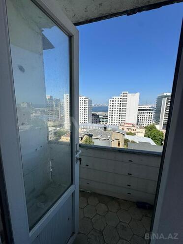 Satılır 2 otaqlı köhnə tikili 60 m², Bayıl q., photo 15 from 18