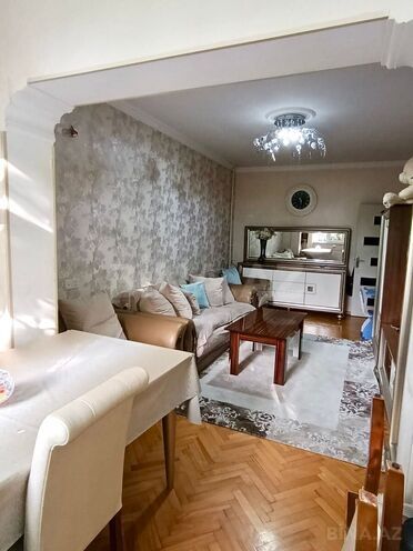 Satılır 2 otaqlı köhnə tikili 70 m², Nəsimi m., photo 3 from 10