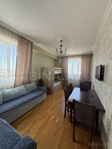 Сдаётся 2-комн. новостройка 62 м², photo 1 from 8